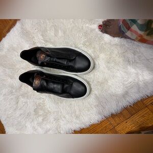 Leather Black Low-Top Sneakers with White Sole - Men